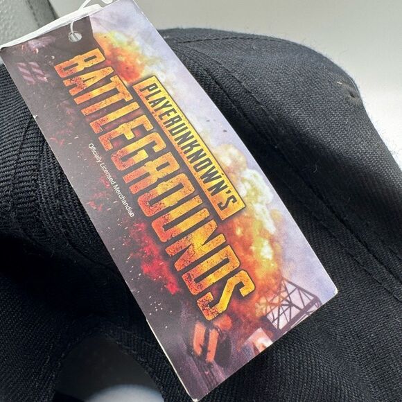 Bioworld Black Cap with Bold Design - Picture 3 of 8